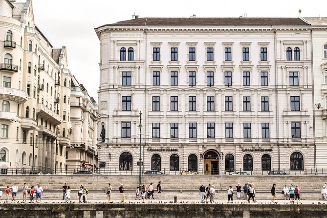 101 things in Budapest - Full Day Tour with Lunch & Metro Pass - St. Stephen’s Basilica and Liberty Square