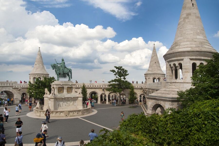 3-Hour Orientation Walking Tour of Buda and Pest - Buda Castle and the Royal Palace