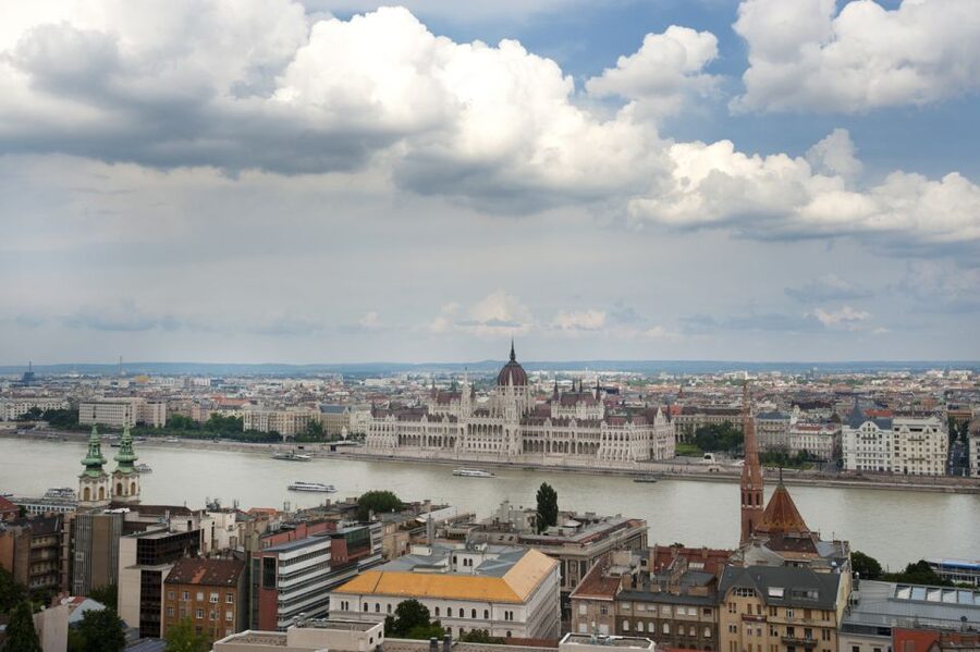 3-Hour Orientation Walking Tour of Buda and Pest - Who will enjoy this three-hour introduction?