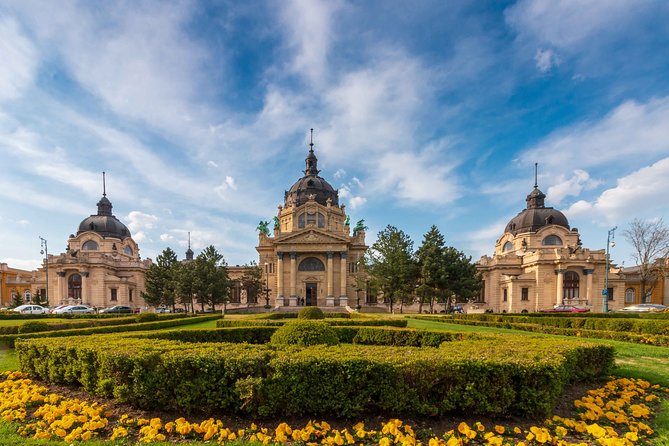 4 hours long private walking tour in Budapest - A smart first look at Budapest in four hours