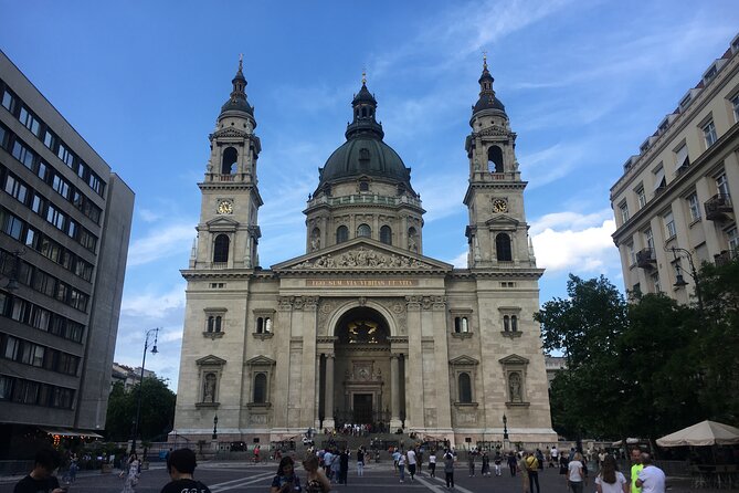 8-hour private Budapest city tour by car / minivan - Why a private car makes sense in Budapest