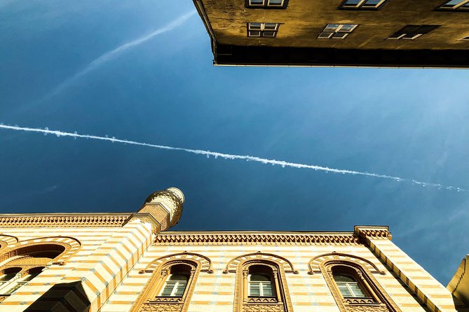 A Journey through Jewish Budapest - Walking Tour - What the guides add to the experience