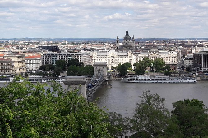 Accessible Budapest Tour - Crossing the city by accessible public transport
