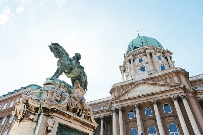 Buda Castle's Secrets with a Historian - King Matthias Fountain and the end of the walk