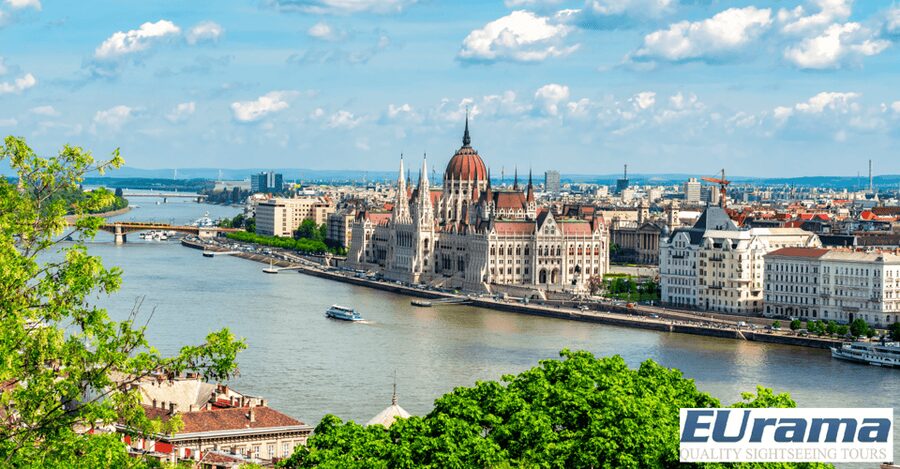 Budapest: 3-hour City Tour with Castle Walk + 1-hour Cruise - A smart way to get your Budapest bearings