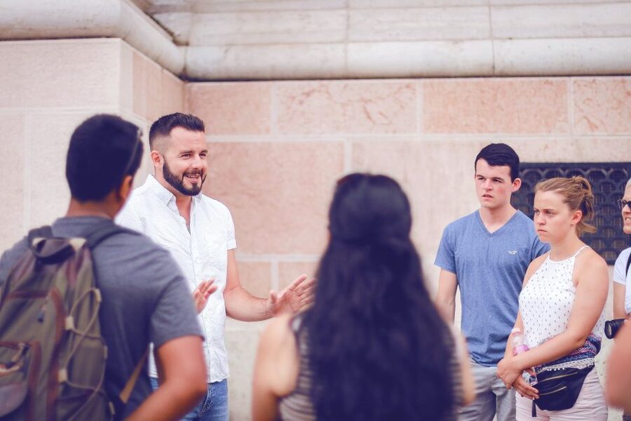 Budapest: 3-hour City Tour with Castle Walk + 1-hour Cruise - Who should book this Budapest tour