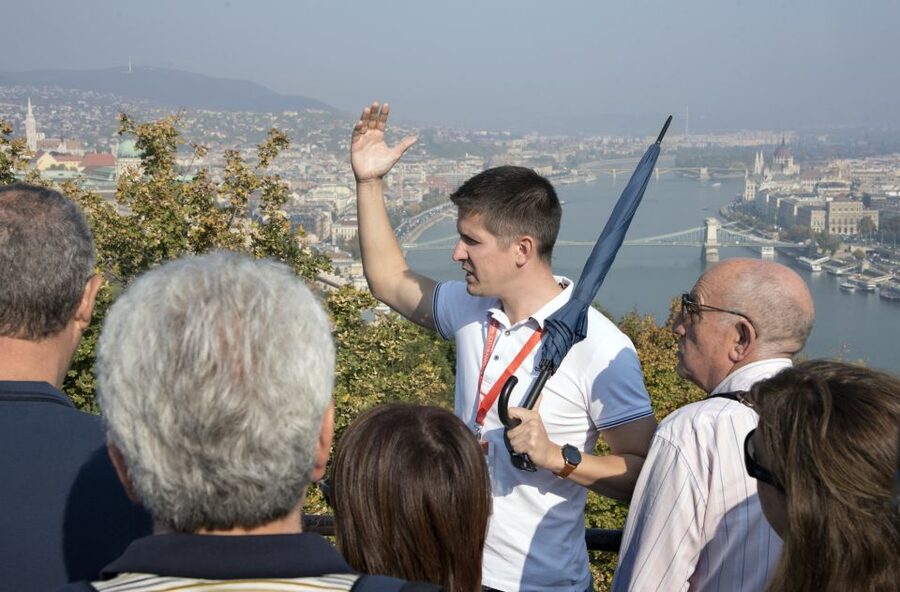 Budapest: 3-Hour Live Guided Sightseeing Tour - Heroes’ Square and the story of Hungary