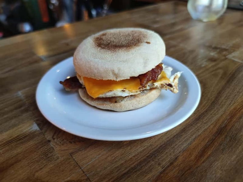 Budapest: 4-hour Bottomless Brunch w/ Cocktails & Craft Beer - Ruin Brew gives brunch a Budapest pub twist