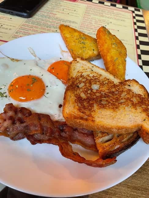 Budapest: 4-hour Bottomless Brunch w/ Cocktails & Craft Beer - How the 11 a.m. to 4 p.m. timing works