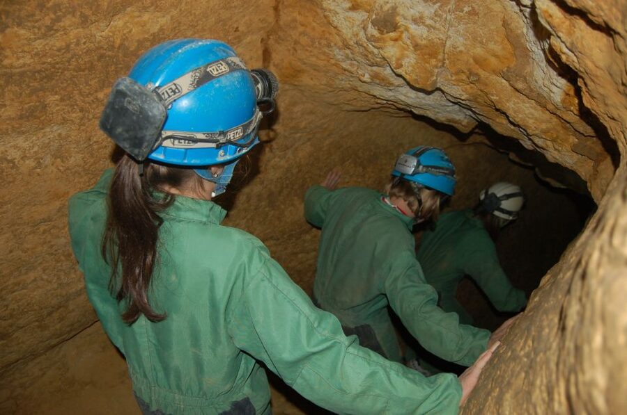 Budapest: Adventure Caving Tour with Guide - Budapest’s thermal water, seen from below