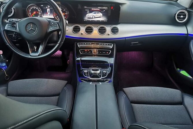 Budapest Airport transfer - Meeting your driver at Budapest Airport
