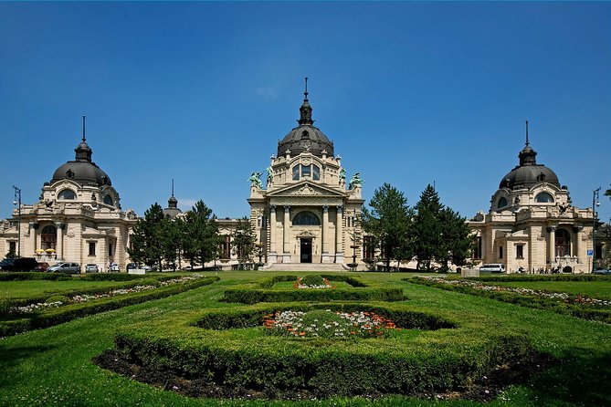 Budapest All in One Small Group Walking Tour with Strudel Stop - Heroes’ Square and City Park