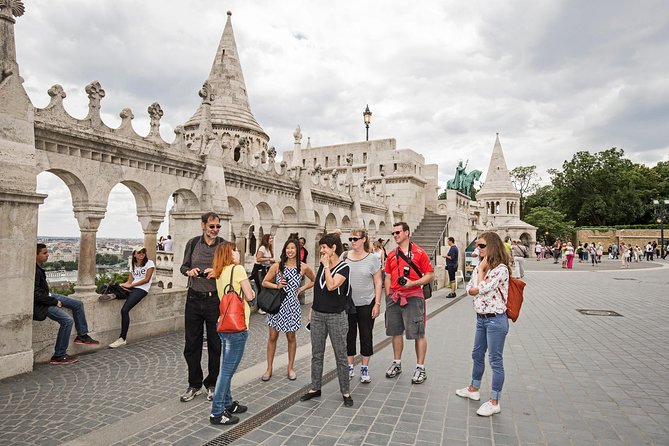 Budapest All in One Small Group Walking Tour with Strudel Stop - Returning downtown for St. Stephen’s Basilica