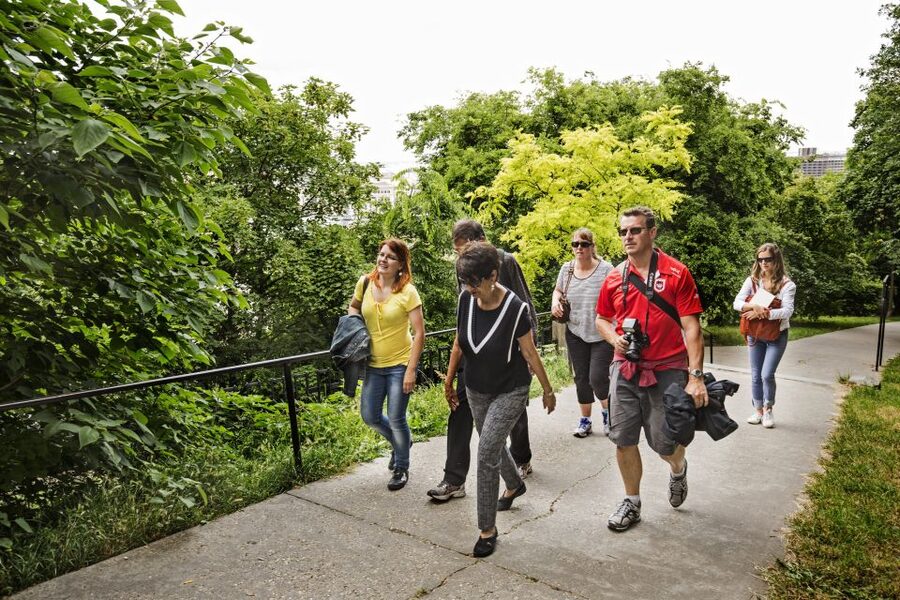 Budapest: All in One Walking Tour with Strudel House Stop - What the $88 price includes