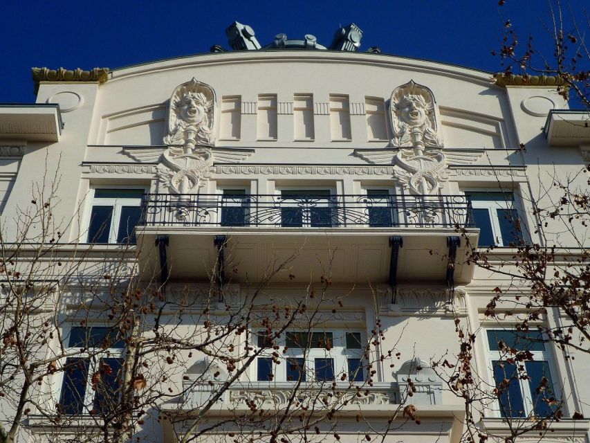 Budapest Art Nouveau Walking Tour - Kazinczy Street Synagogue and a striking final stop