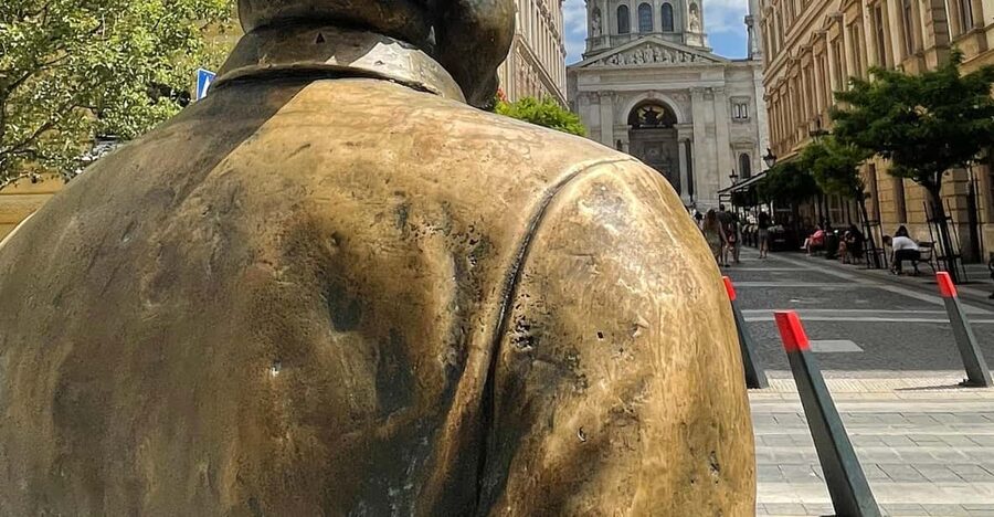 Budapest: Assist the Authorities Outdoor Escape Room Game - Uncle Karl’s missing dog sets the pace