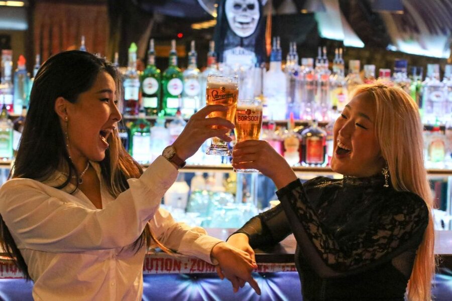 Budapest: Bar Crawl Tour with Local Drinks - Wesselényi utca 21 and the walk between bars