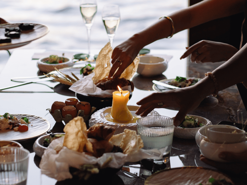 Budapest: BBQ Dinner Cruise w/ Live Music & Unlimited Drinks - Unlimited drinks and the value of the package