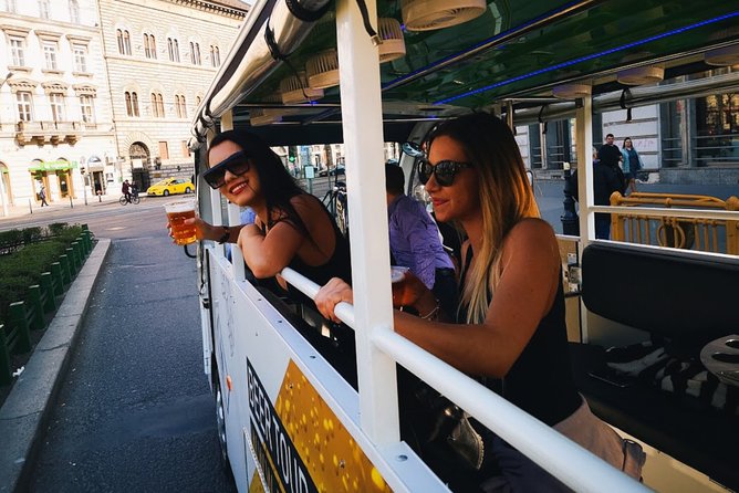 Budapest BeerBus Tour 60 Minutes Private Experience - Deák Ferenc tér, a city meeting place