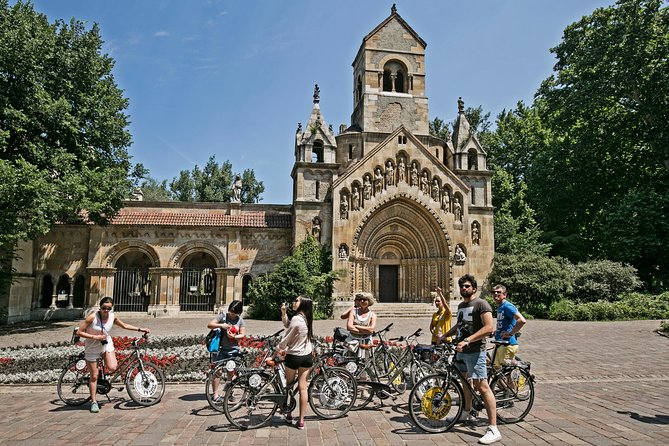Budapest Bike Tour - Starting near the Great Synagogue