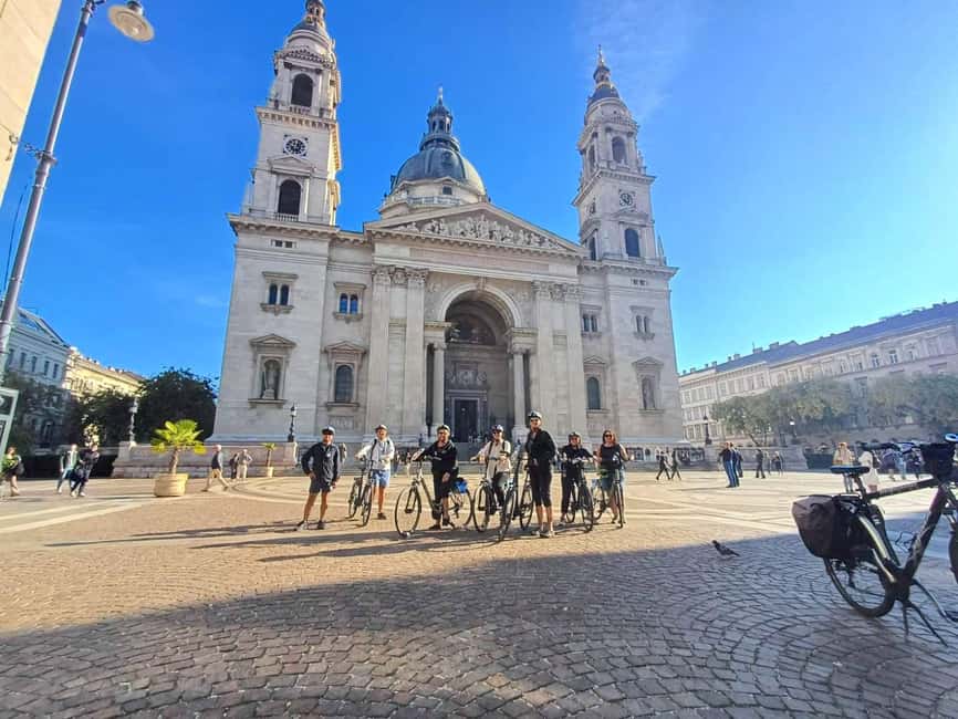 Budapest Bike Tour with a Hungarian Goulash - What the guides add to the experience