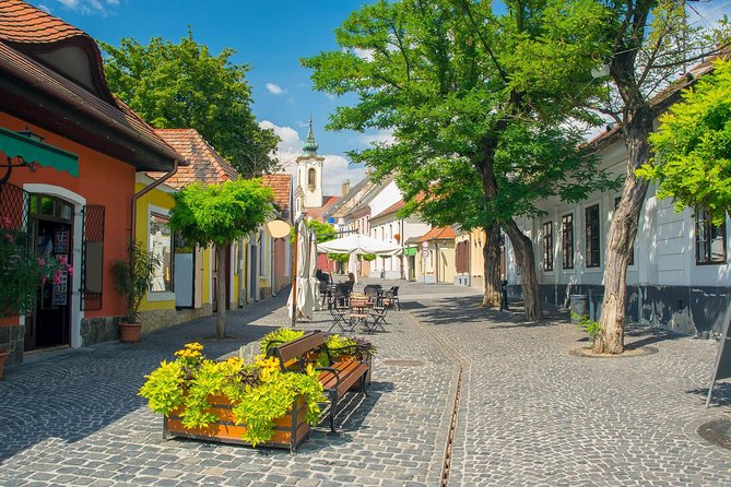 Budapest-Bratislava One-Way Sightseeing Transfer - Győr Old Town: Baroque streets before Bratislava