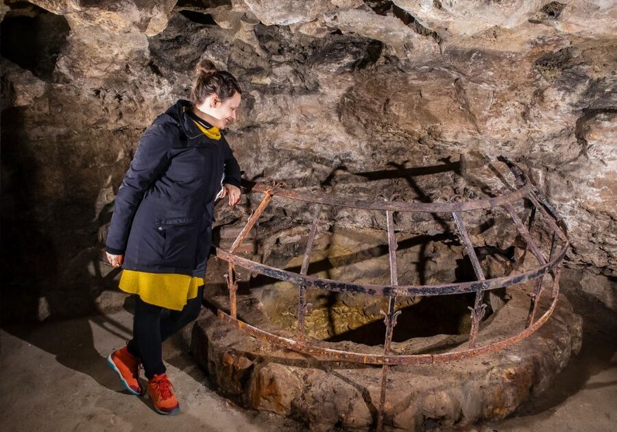 Budapest: Buda Castle Cave Tour - The first steps underground