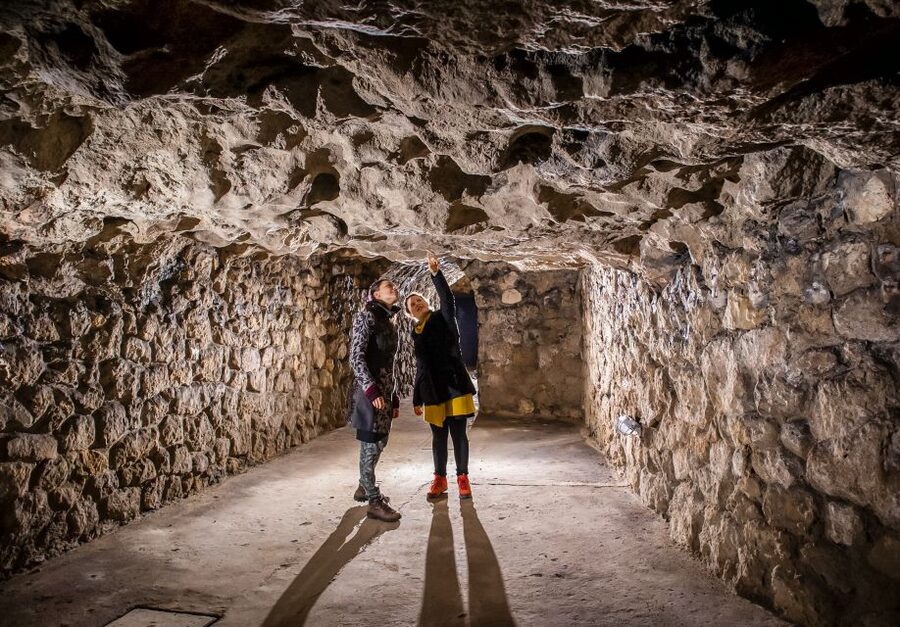 Budapest: Buda Castle Cave Tour - Choosing between 40 minutes and 1.5 hours