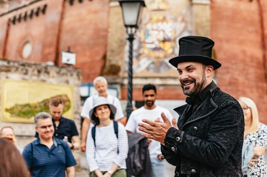 Budapest: Buda Castle District Vampires and Myths Night Tour - Key points to know before you go