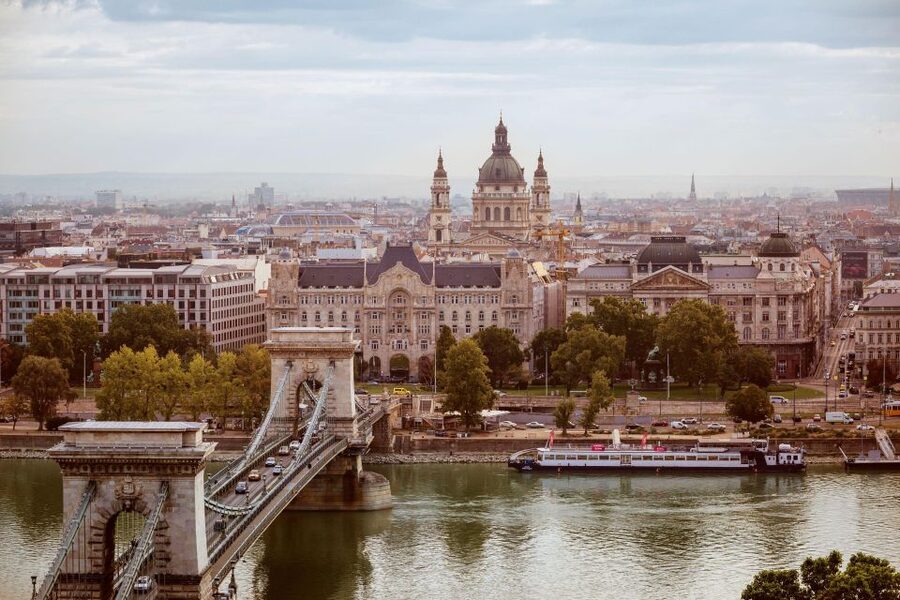 Budapest: Buda Castle Walk with Saint Stephen's Hall - Savoy Terrace and the views from Várhegy
