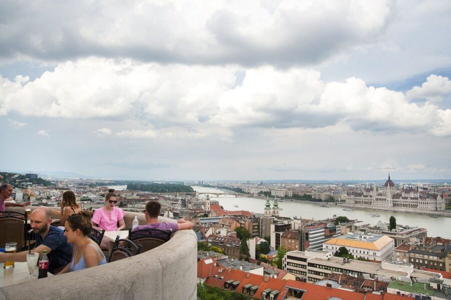 Budapest: Buda Castle Walking Tour in German - Price, private format, and overall value