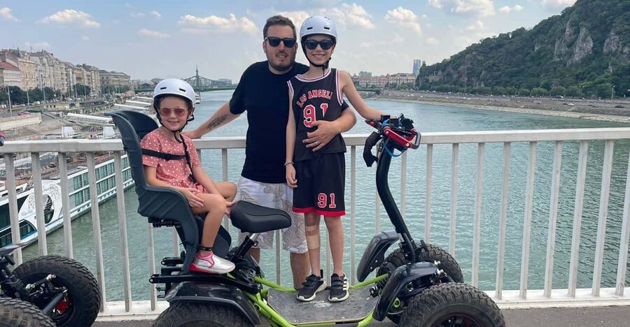 Budapest: Buda Highlights Guided Tour on Electric EZRaider - Climbing Buda’s Castle Hill