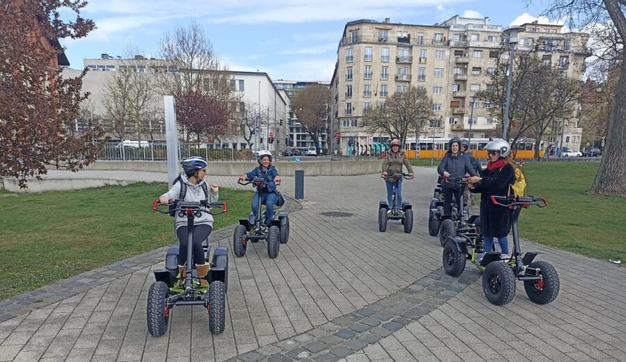 Budapest: Buda Highlights Guided Tour on Electric EZRaider - What the 2.5-hour format really gives you