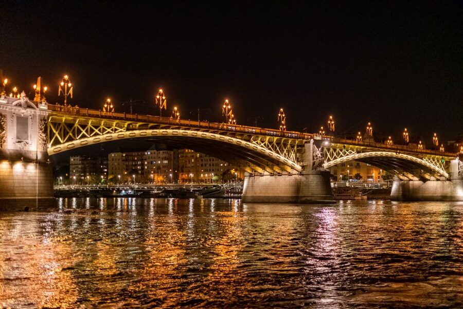 Budapest: Candlelit Dinner River Cruise with Live Music - Is $129 a fair price?