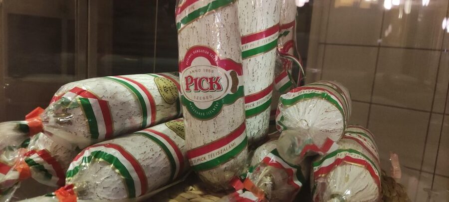 Budapest: Central Market Hall Guided Food Tour with Tastings - Who will get the most from this market tour?