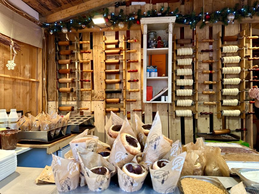 Budapest: Christmas Market Guided Walking Tour with Tastings - Hungarian chimney cake, the first sweet stop