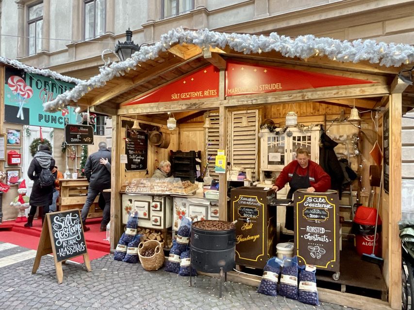 Budapest: Christmas Market Guided Walking Tour with Tastings - Mulled wine and marzipan with local context