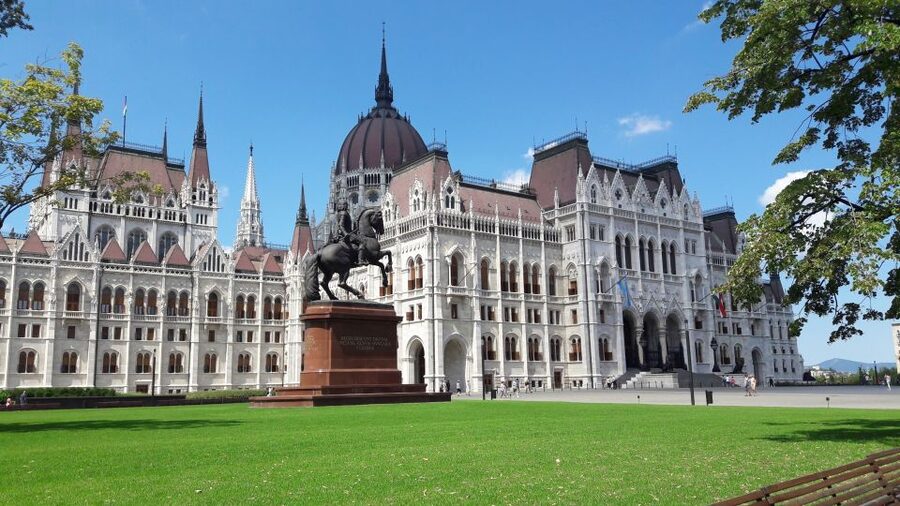 Budapest: City Center Walking Tour - Liberty Square and Budapest’s difficult 20th century