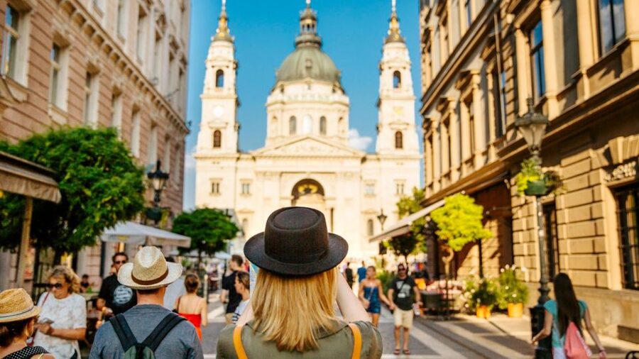 Budapest: City Discovery Tour - Gellért Hill: a quick look rather than a climb