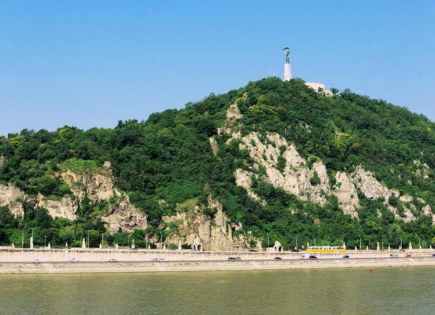 Budapest City Sightseeing Half-Day Tour - Key things to know before booking