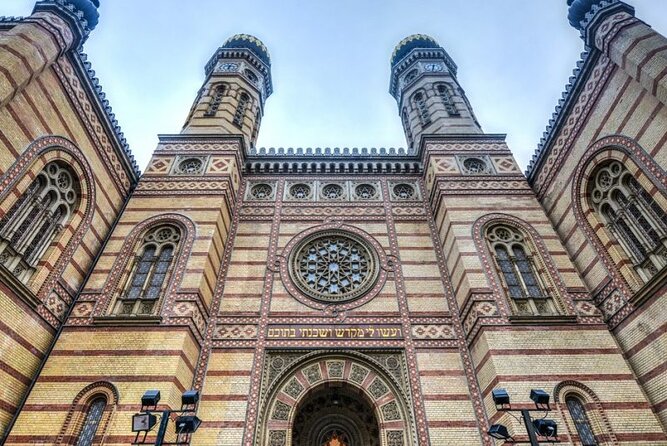 Budapest City Walk in Jewish Quarter - Why this compact Pest neighborhood matters