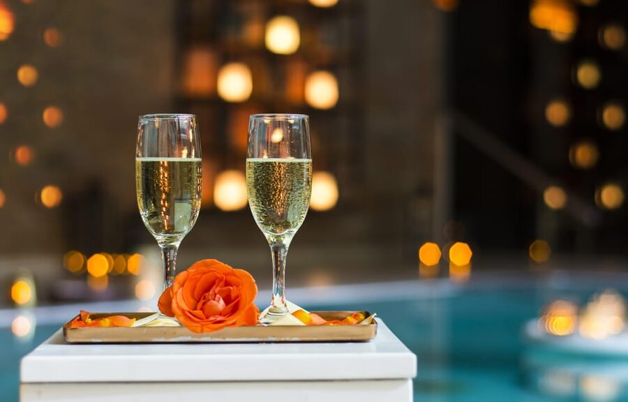 Budapest: Couple Holistic Swedish Massage with Jacuzzi Time - Is $330 good value for two?