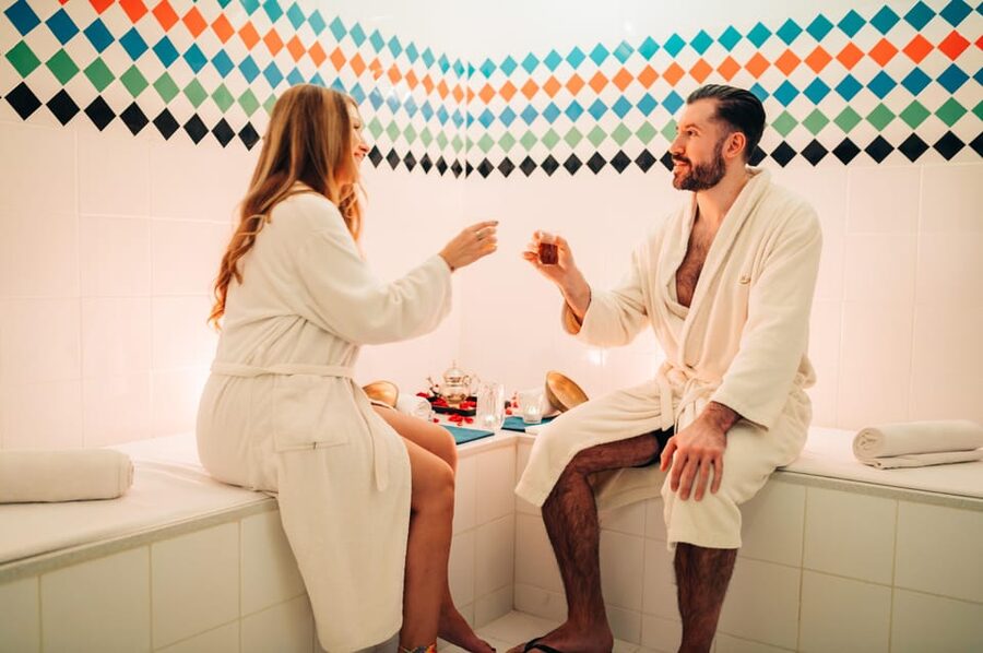 Budapest: Couple Holistic Swedish Massage with Jacuzzi Time - What the setting seems to offer
