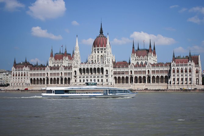 Budapest Danube Cruise with Drink, Audio Guide, Margaret Island - Meeting point, group size, and practical details