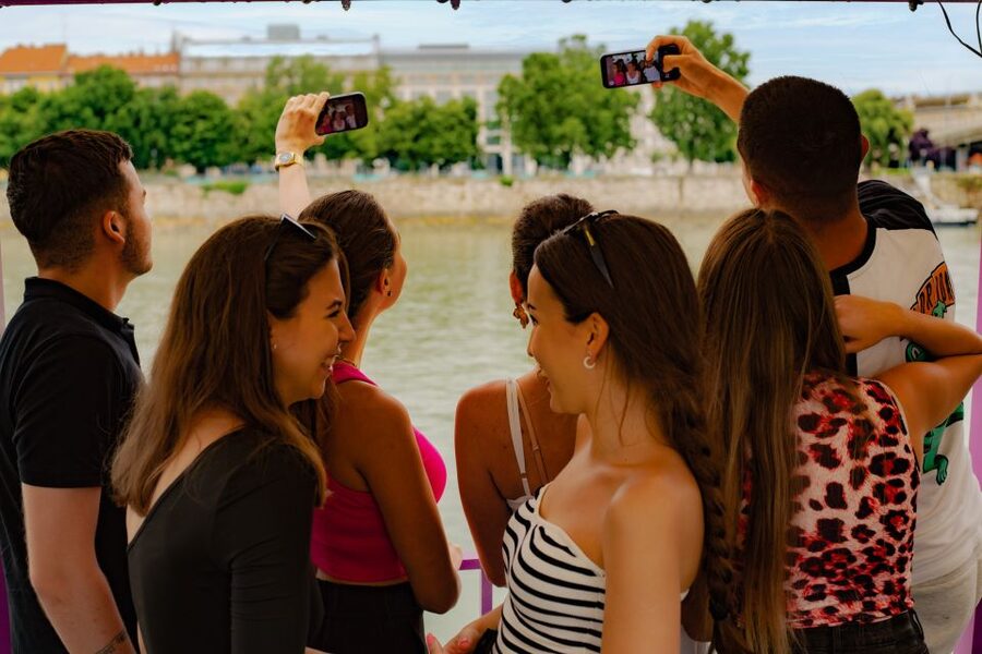 Budapest: Danube River City Lights Express Cruise - Müpa Budapest and the return journey