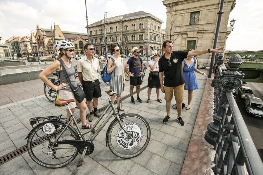 Budapest: Danube River Views Bike Ride - Who should book this bike ride?
