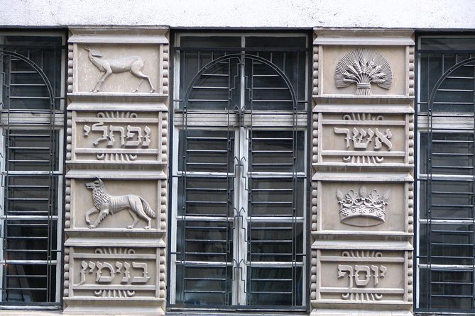 Budapest Dohany, Heroes', Rumbach synagogues & Jewish Ghetto Tour - Kazinczy Street and the Orthodox Jewish center