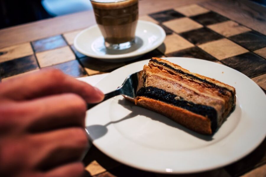 Budapest: Downtown Food Tour - Homemade strudel and espresso at a local café