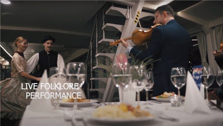 Budapest: Evening Cruise and Dinner with Welcome Drink - Should you book the Budapest evening dinner cruise?