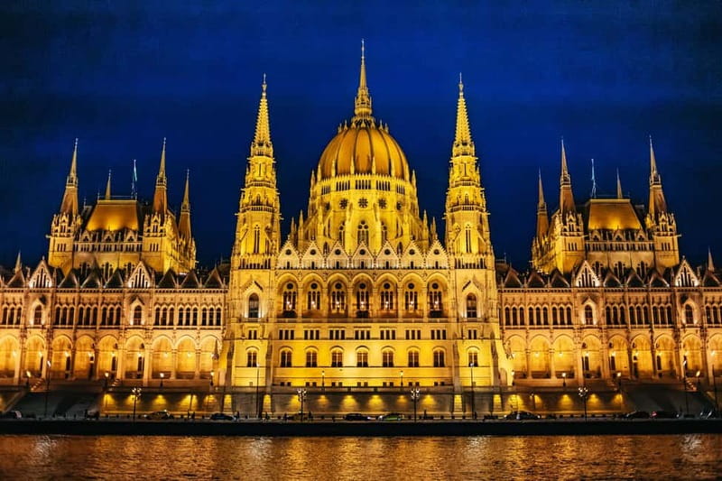 Budapest: Evening Cruise with 4-Course Dinner - My verdict on the Budapest dinner cruise